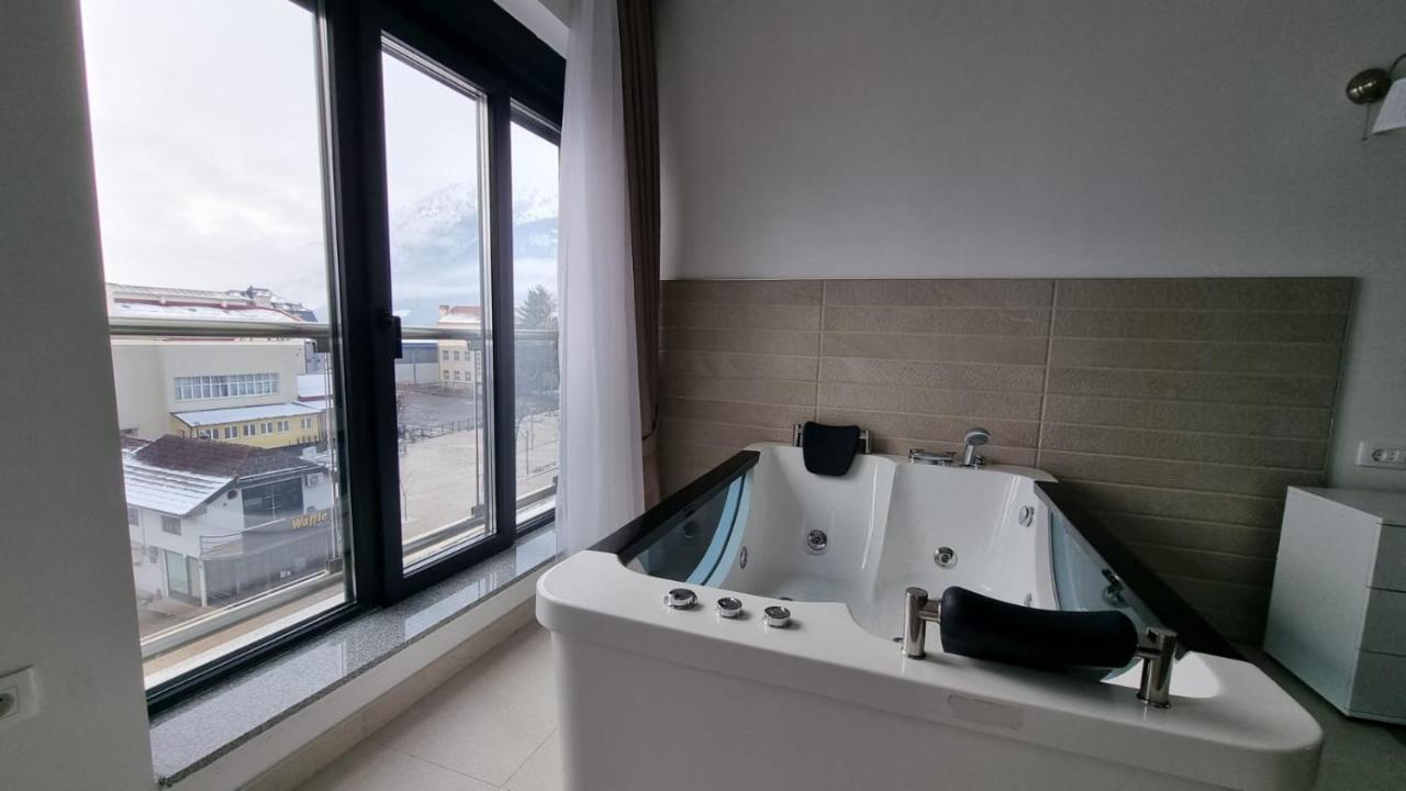 Elan Luxury Apartments & Rooms พลาฟ ภายนอก รูปภาพ