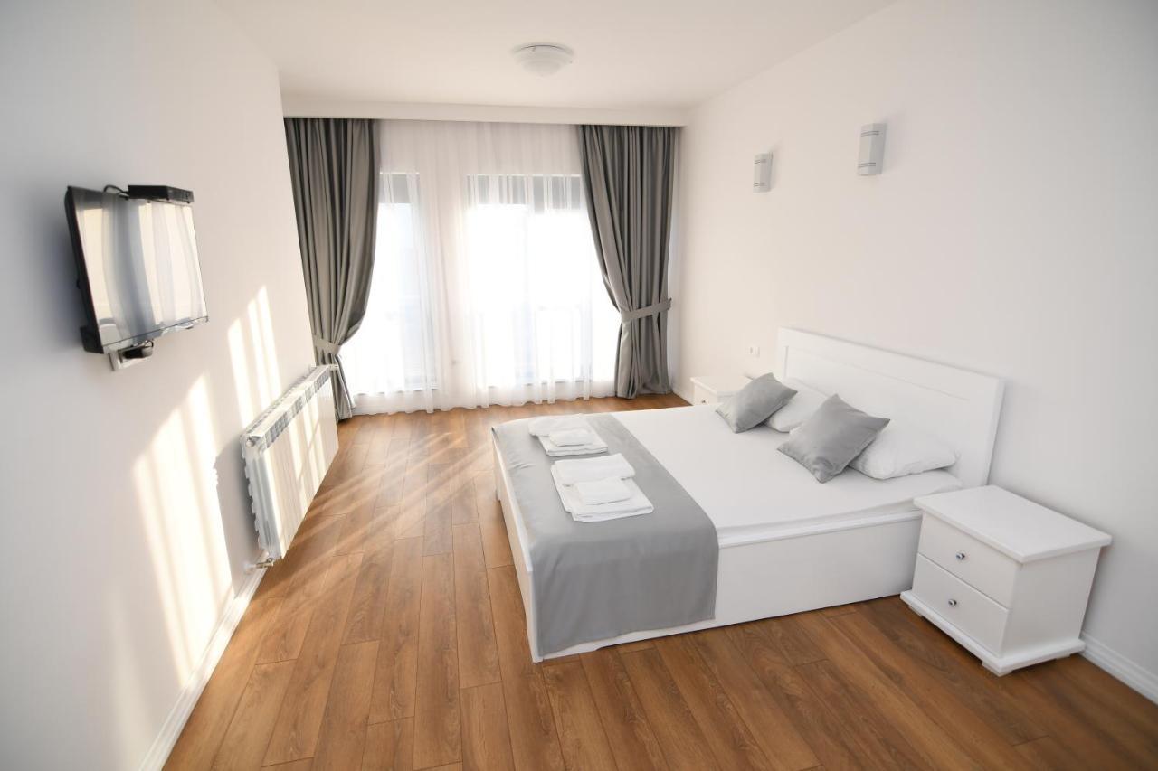Elan Luxury Apartments & Rooms พลาฟ ภายนอก รูปภาพ