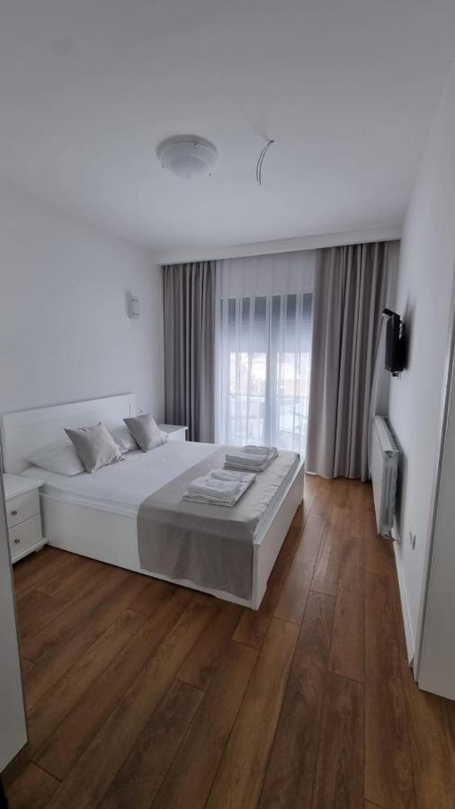 Elan Luxury Apartments & Rooms พลาฟ ภายนอก รูปภาพ