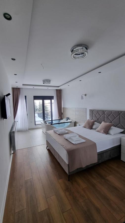 Elan Luxury Apartments & Rooms พลาฟ ภายนอก รูปภาพ