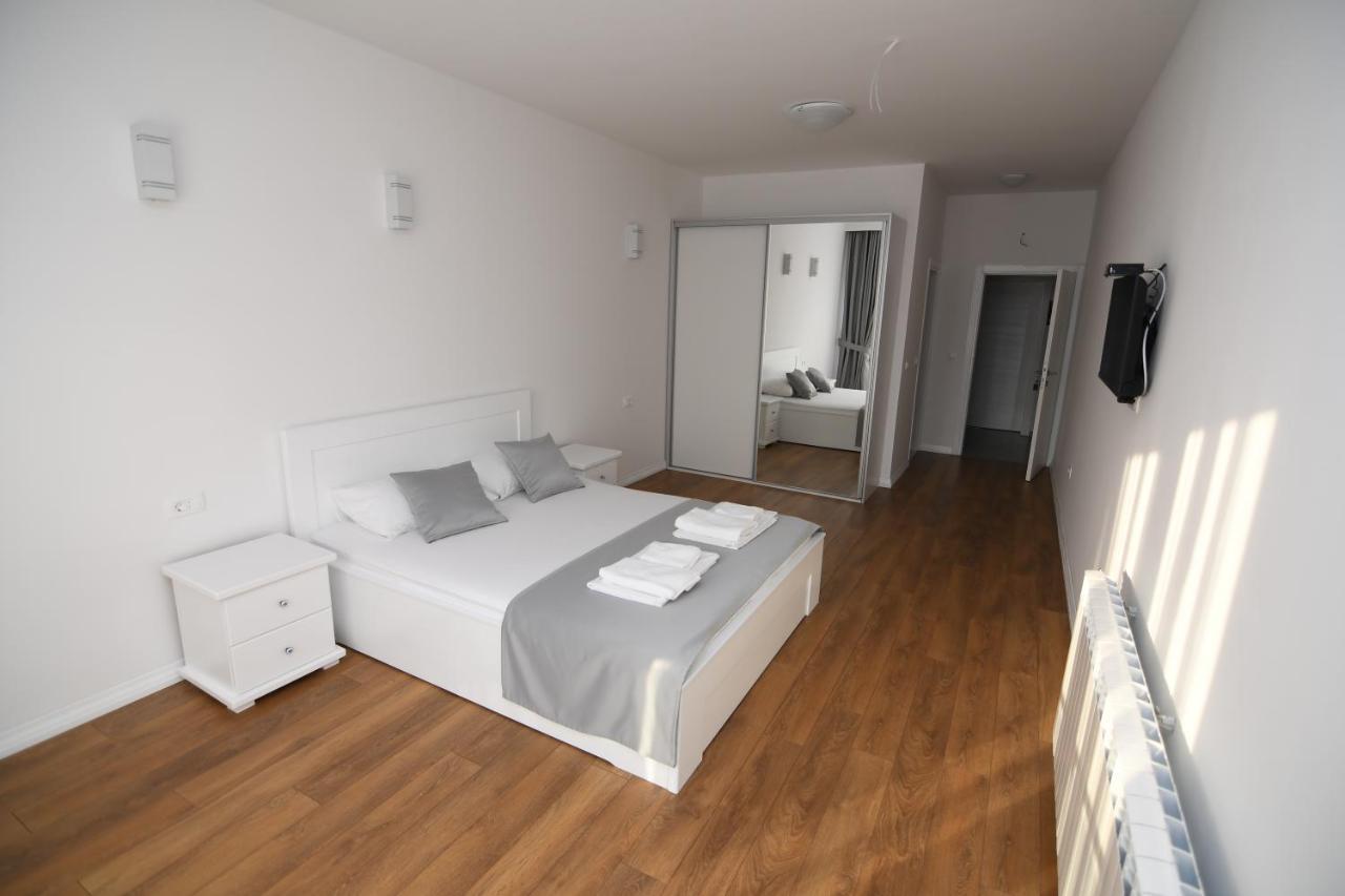 Elan Luxury Apartments & Rooms พลาฟ ภายนอก รูปภาพ